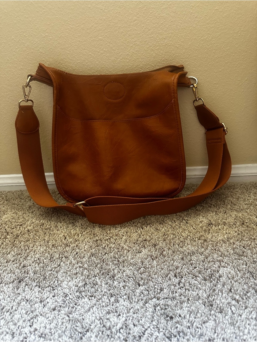 Social Threads Leather Crossbody Bag in Cognac Brown